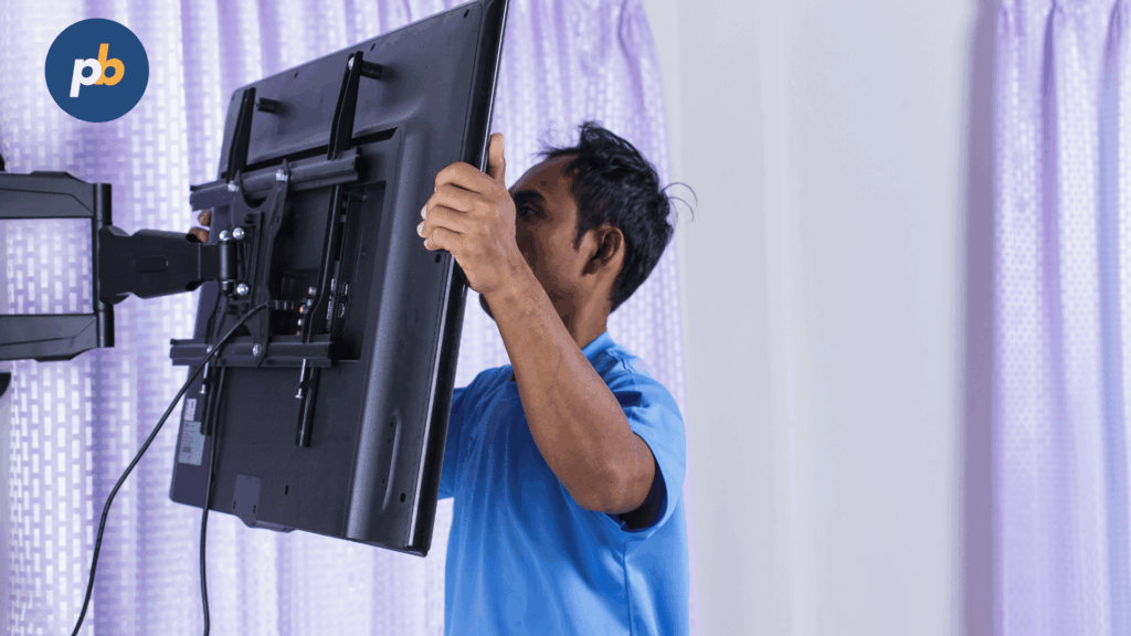 Digital signage mount